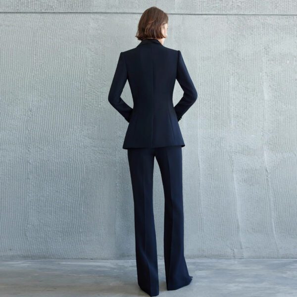 01f1fcb7-423e-4782-aef5-6fc7297d08a2.jpg High-end Slightly Flared Pants