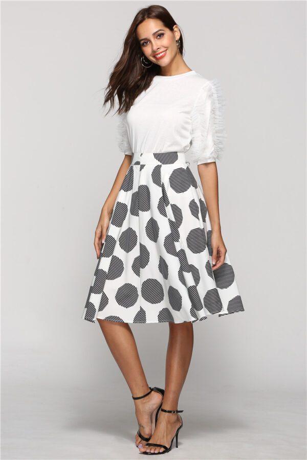 10e092e5-5f9f-4c08-be7e-a41e5c95ce02.jpg Large Polka Dot Round Slim Fit Mid-Length Skirt With Large Hem
