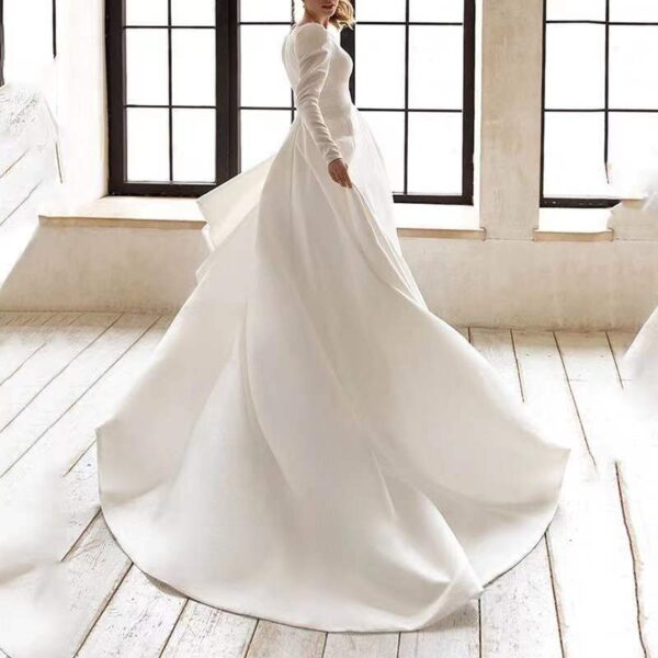 1621222576951.jpg Ladies Style White Dress Satin Surface Was Thin And High French Temperament Dress Long Skirt