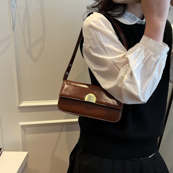 17b308b6-6a74-4ac3-922a-c0e69bef006e.jpg Women's Retro Fashion Shoulder Bag Design