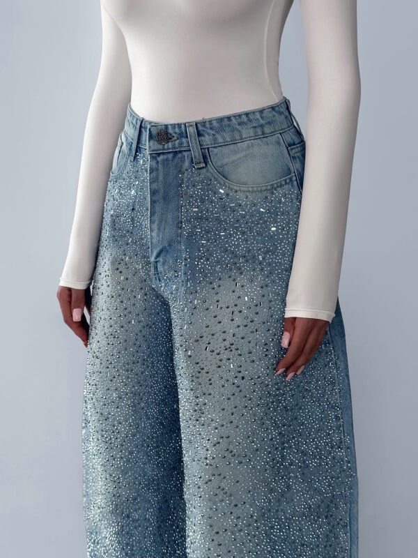 2ce302e4-4cbb-4eb1-ba17-ece4baf2c15c.jpg Irregular Rhinestone Jeans