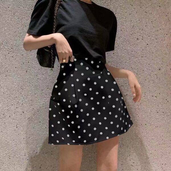 Short High-waisted Umbrella Skirt With Bud-shaped Design