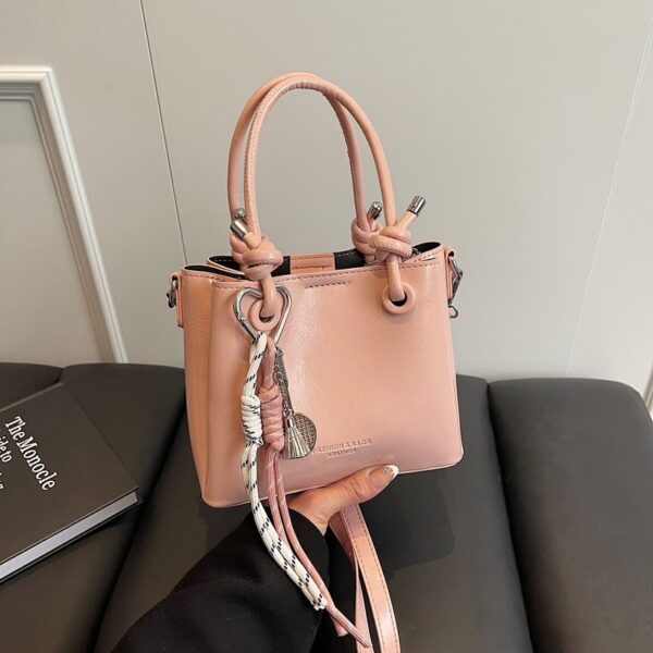 30caf25e-ebd8-4dc7-a5d4-386495ce76f4.jpg Women's Messenger Bag Fashion Portable One-shoulder Bucket Bag