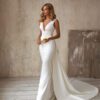 30e76859-d74c-44ee-8045-fb671557d16b.jpg Sexy V-Neck Sleeveless Tail Wedding Dress Long Dress