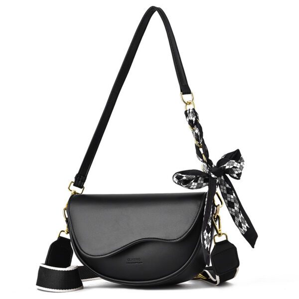 34dd7b1b-1770-4f69-8874-cdedb9f0da4f.jpg Special Interest Light Luxury Fall Winter Fashion Underarm Saddle Bag