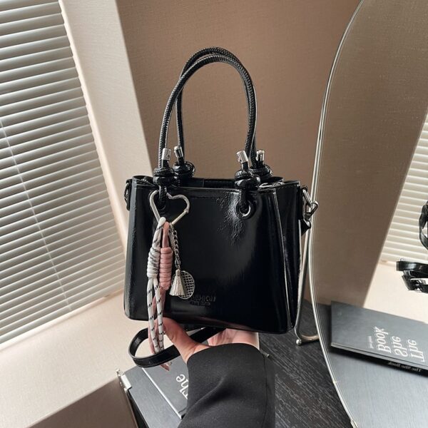 35a48452-ac82-41d3-8588-f9a5226fe143.jpg Women's Messenger Bag Fashion Portable One-shoulder Bucket Bag