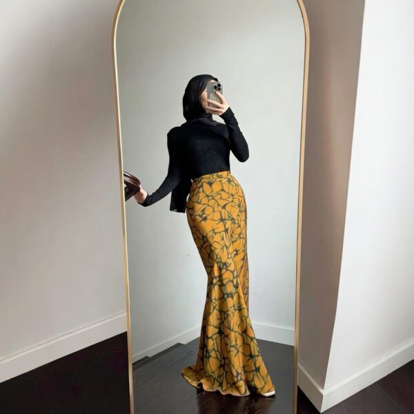 Retro-printed High-waisted Mermaid Midi Skirt