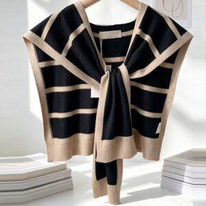 48b0d80e-29c5-4eab-ba13-3bb386f2731a.jpg Fashionable Striped Knitted Cape For Women
