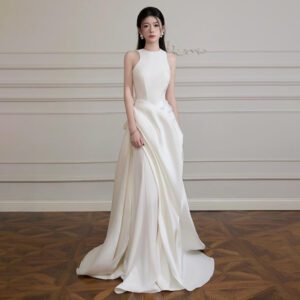 4de76679-987e-45bb-9fe6-89eb9b30e791.jpg French-style Strapless Lightweight Wedding Dress Chic And Luxe Satin