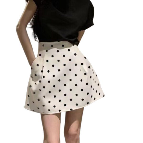 Short High-waisted Umbrella Skirt With Bud-shaped Design