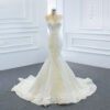 62e7e7a3-c7b4-45e9-a3b8-6e1f9a1b9dbe.jpg The Wedding Dress Wears Two Fishtail Tail Tube Tops, The Temperament Is Thin And Dreamy