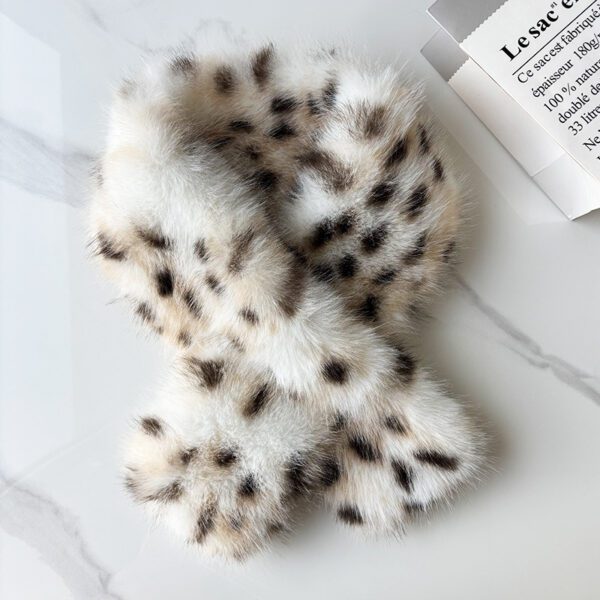 Natural Spotted Leopard Print Plush Cross Neck Scarf With A Korean-style Gentle Style For Autumn And Winter Daily Outings