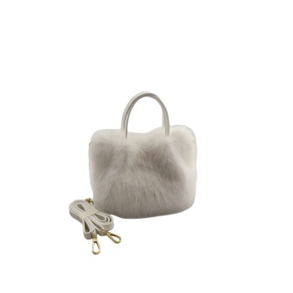 6a3ad8c6-d4fd-4258-bfc7-22ff44adf77c.jpg Women's Fox Fur-style Tote Bag