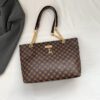 7745c1c5-49ea-419a-8311-71ea3d74c238.jpg Retro Commuter Texture Chain Shoulder Bag For Women Spring