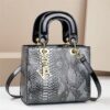 81028e02-e1e2-4c06-b49b-f0eb49804c4d.jpg Women's Handbag Shoulder Messenger Bag