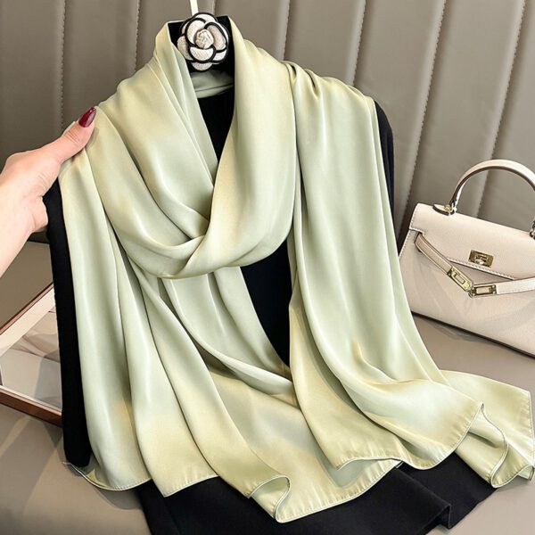 856efa9c-c6ee-43ac-aa2d-4e44c95b8f85.jpg Korean-style Springautumn New Solid-color Summer Sun-protection Beach Scarf Womens Silk Scarf