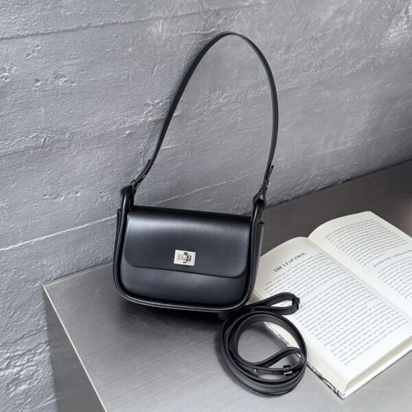 Cowhide Shoulder And Crossbody Bags As Well As Underarm Bags