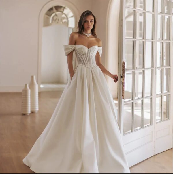 a208656e-1e2e-48d9-ba0f-2db8dd48f19e.jpg European And American Off-the-shoulder Satin Wedding Dress With Lace For Weddings
