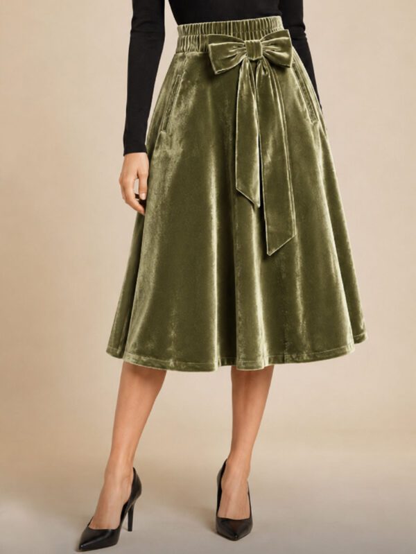 Lady's Half-length Skirt