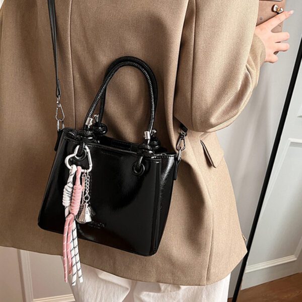 b25f653c-b9aa-4822-b4c5-278c8e2fa55c.jpg Women's Messenger Bag Fashion Portable One-shoulder Bucket Bag