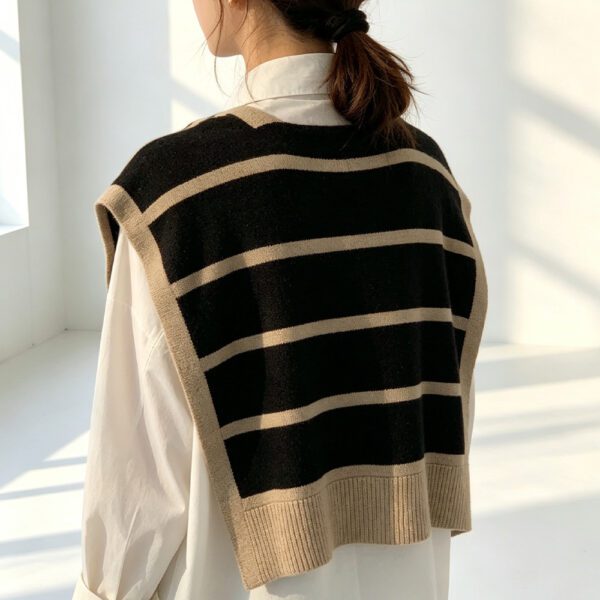bc70ba0b-a6cb-427b-a6ae-3f51564b5fd9.jpg Fashionable Striped Knitted Cape For Women