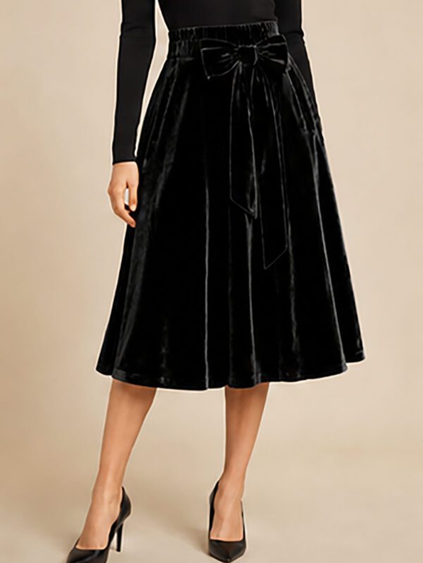 Lady's Half-length Skirt