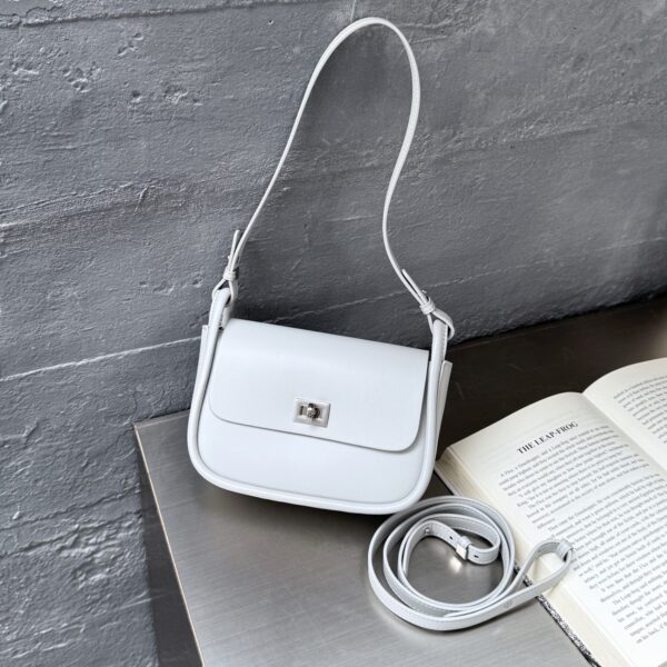 Cowhide Shoulder And Crossbody Bags As Well As Underarm Bags