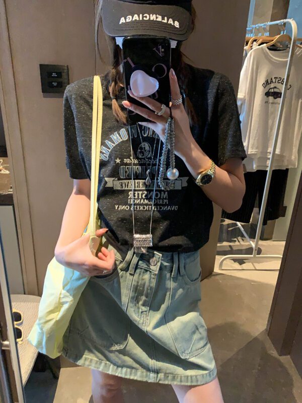 Double-pocket Figure-flattering A-line Denim Mini Skirt