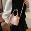 fea4624b-97d4-4d88-851a-b2d2aadb2fd4.jpg Women's Messenger Bag Fashion Portable One-shoulder Bucket Bag